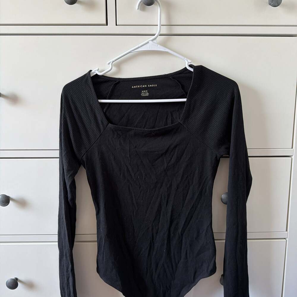 Everlane The Long-Sleeve Supima Square-Neck Bodysuit in Black